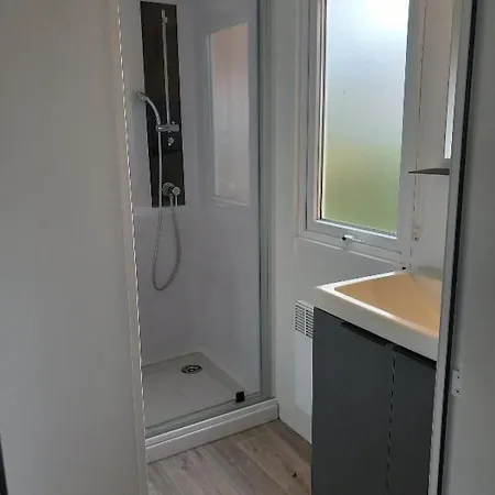 Mobil Les Viviers 4 Etoiles Parque de Campismo *